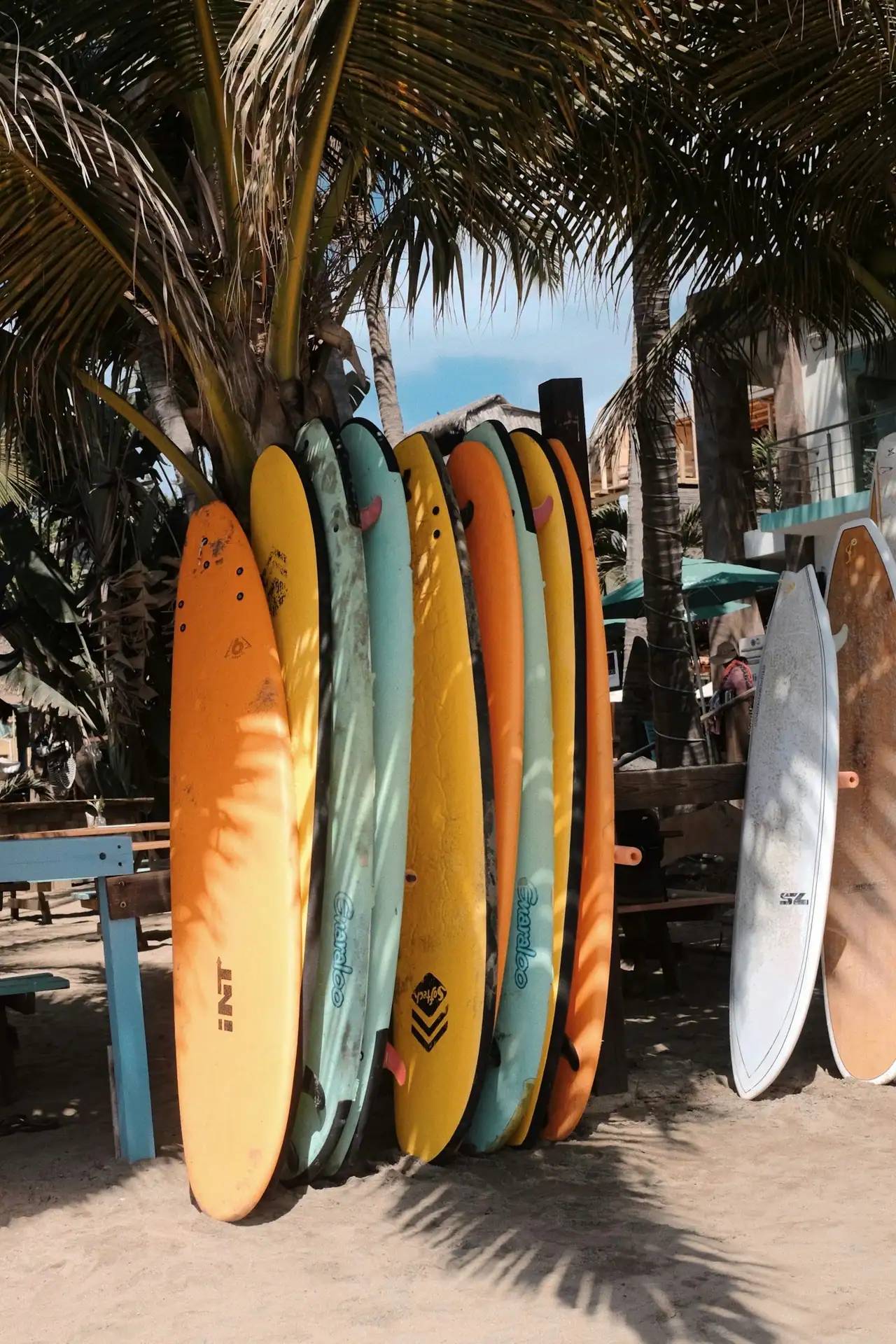 Surfschulen, Camps & Verleih in Portugal
