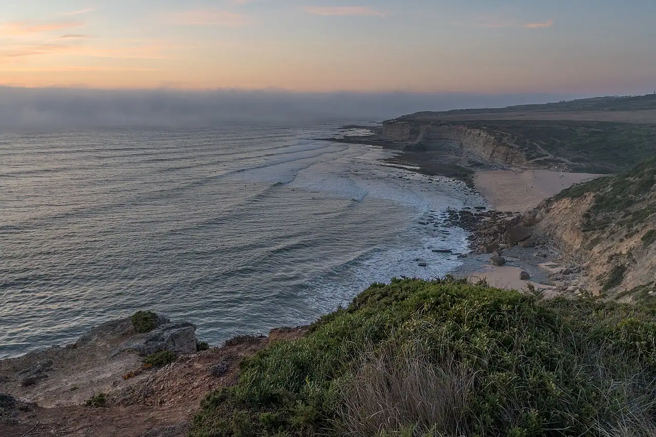 Escolas de surf, campos e aluguer de pranchas em Ericeira