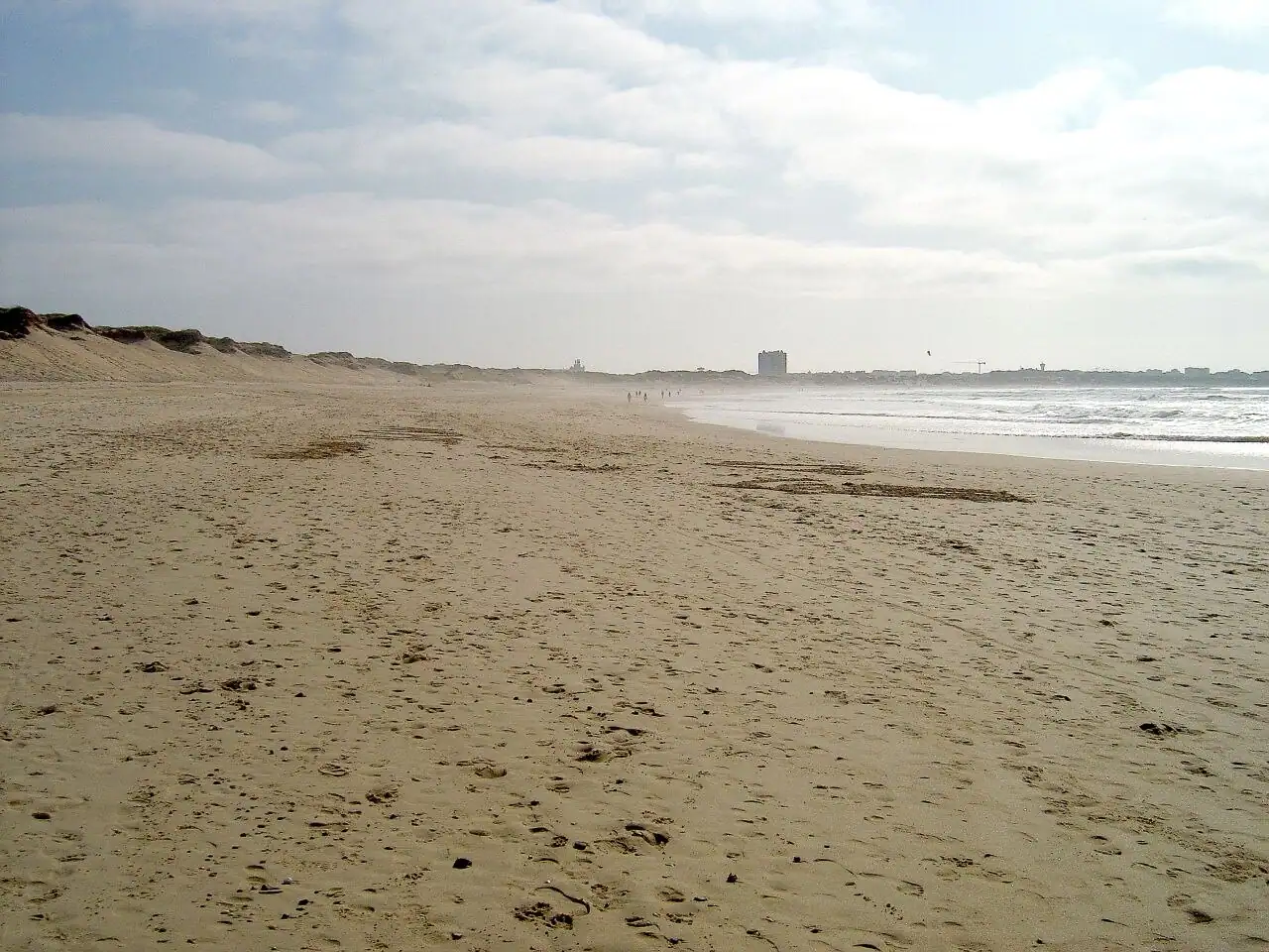 Welle bei Cantinho da Baia, Peniche