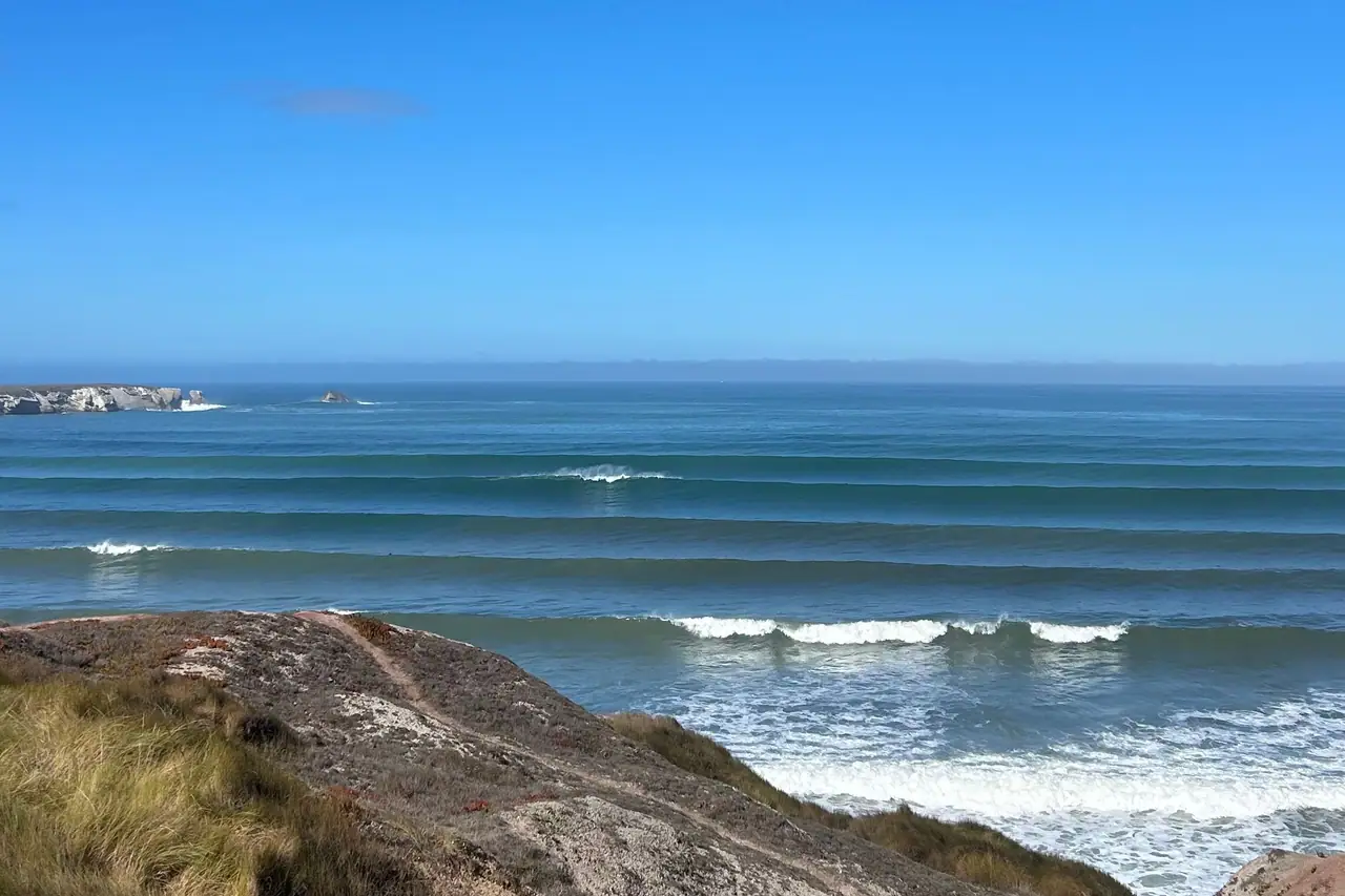 The wave at Pico da Mota, Ferrel